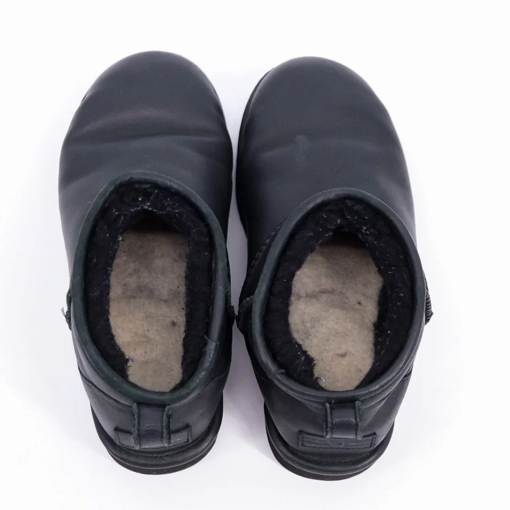 UGG Classic Ultra Mini Leather‎ Boot Womens Size 6 Black 1117534 Ankle Booties